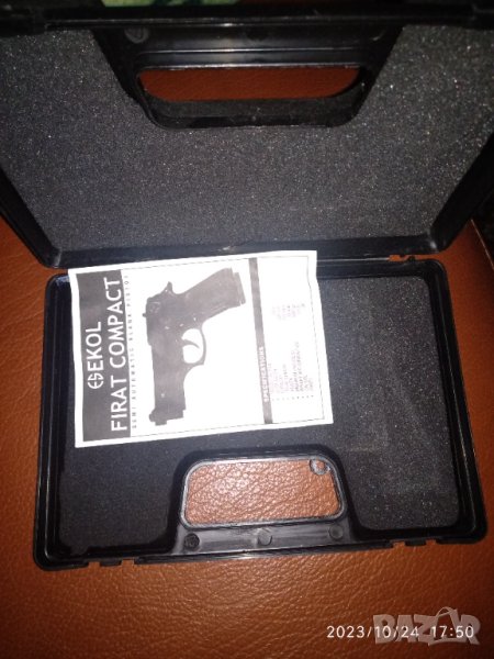 Кутия за пистолет със закопчалки, снимка 1