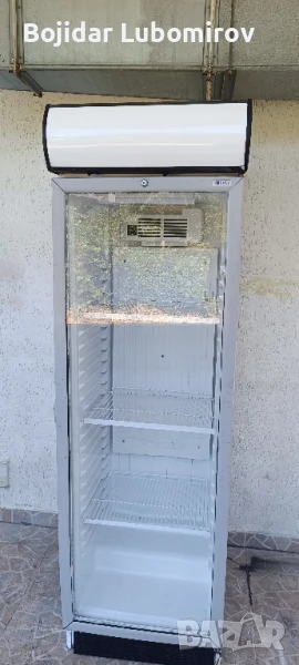 вертикална хладилна витрина , снимка 1