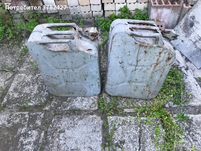 Метални туби за бензин, снимка 1