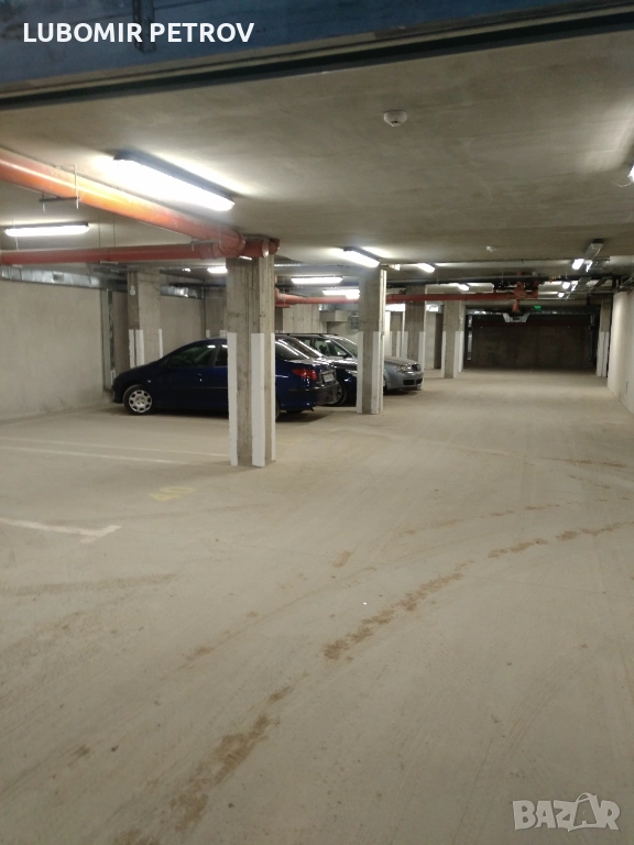 Дава под Наем ПАРКОМЯСТО, снимка 1