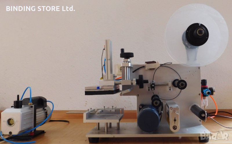 Автоматична етикетираща машина за Плоски бутилки Туби, Буркани и др, снимка 1