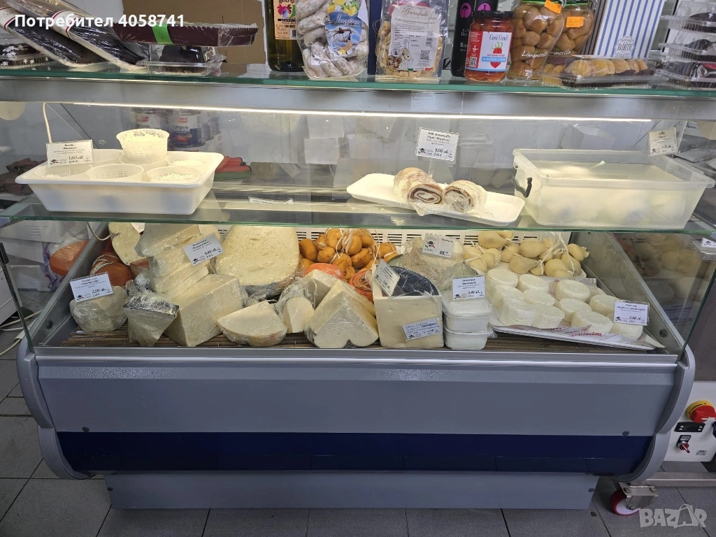 Хладилна витрина, снимка 1