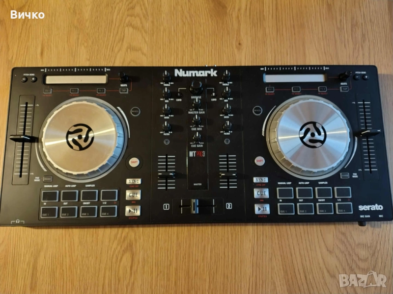 Dj controler Numark Mixtrack Pro 3 -диджей контролер, снимка 1