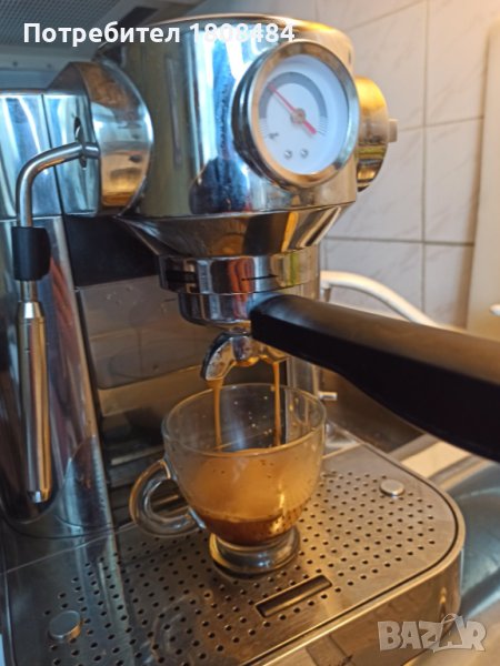 Кафемашина Триза иноксова с ръкохватка с крема диск, работи перфектно и прави страхотно кафе , снимка 1