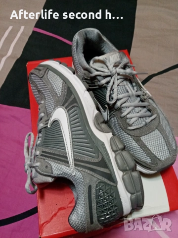 Nike Zoom Vomero 5, снимка 4 - Спортни обувки - 53355344