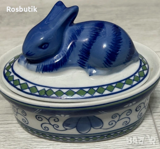 Старинна порцеланова кутия със зайче 