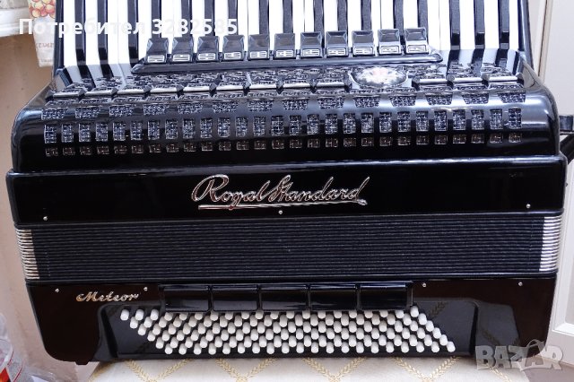Акордеон Роял Стандард Метеор 120 баса, снимка 2 - Акордеони - 41695959