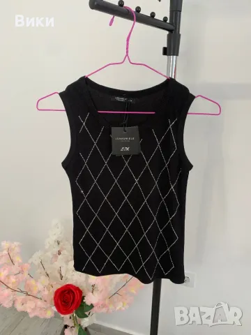 Нов черен топ размер S/М
