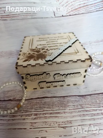 Дървена кутия за бижута, снимка 1