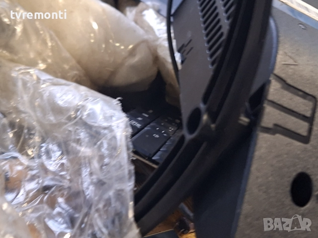 оригинална стойка крачета телевизор Metz  Модел 32TB2000, снимка 6 - Стойки, 3D очила, аксесоари - 52917251