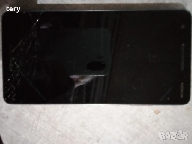 Продавам стара Нокия смартфон за части , снимка 2 - Резервни части за телефони - 52458054