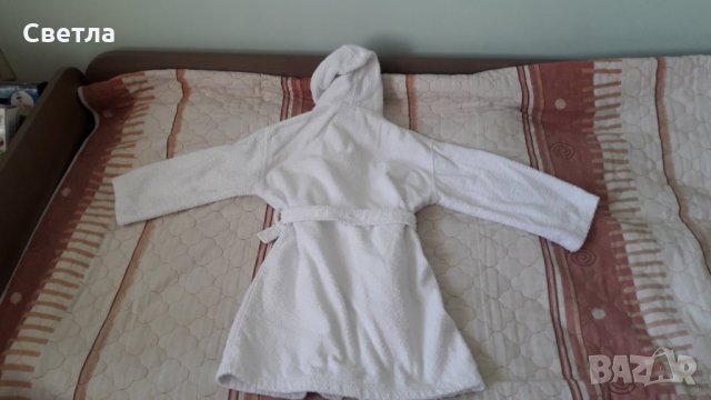 Памучен халат Boomerang за 5, 6 годишно дете, снимка 4 - Хавлии и халати - 34257875