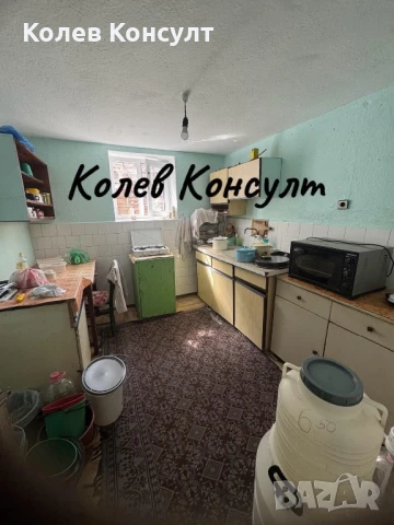Продавам двуетажна къща в село Каснаково , снимка 8 - Къщи - 50468429