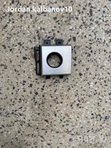 Лайсна или облицовка около старт бутона на Range Rover Evoque само за 30Eur. bj32-14e562-ba