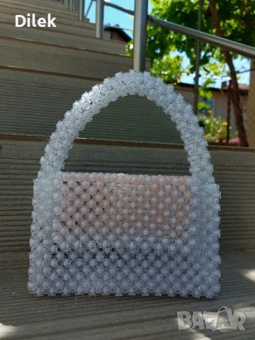  Ръчно изработена дамска чанта от мъниста – стил и елегантност в едно!
, снимка 8 - Чанти - 50793581