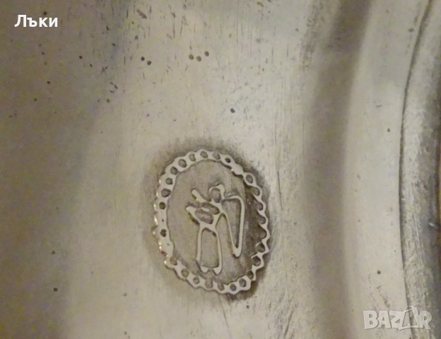 Калаена чиния с релефни цветя 500 гр.,25 см., снимка 4 - Антикварни и старинни предмети - 52282158