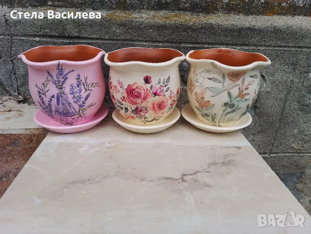 Керамични саксии с подложка, снимка 3 - Декорация за дома - 35725036