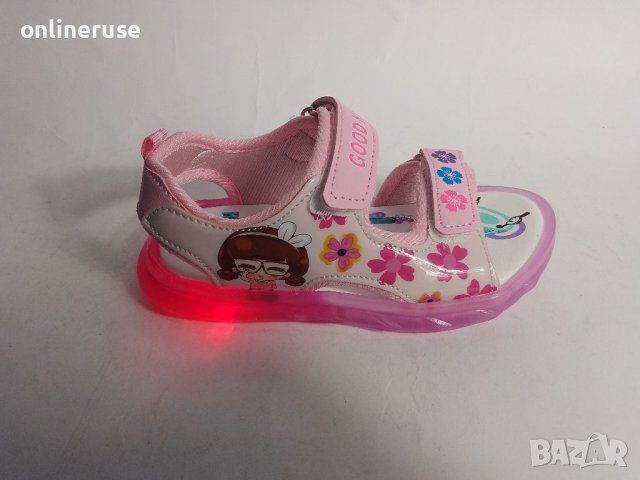 Детски светещи сандали 