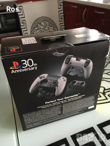 PlayStation 5 DualSense Edge 30th Anniversary Edition Нов, снимка 9 - PlayStation конзоли - 53605789