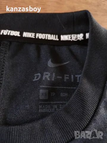 Nike FC Sem Risco Nao Ha Vitoria - мъжка футболна тениска ХС КАТО НОВА, снимка 4 - Тениски - 50177653