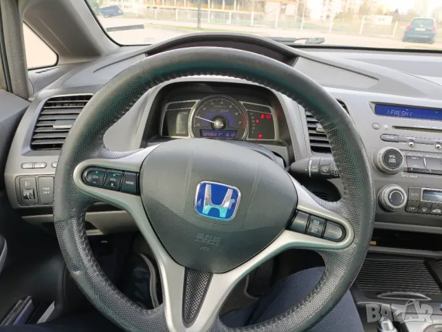 Honda Civic VIII Sedan Hybrid IMA, снимка 10 - Автомобили и джипове - 49998087