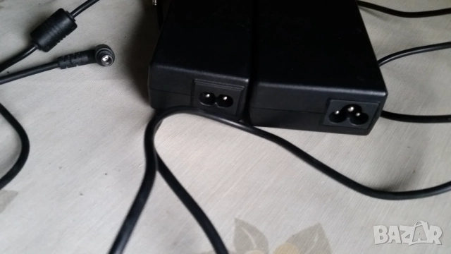 Две зарядни за лаптоп Sony 19.5 AC19V33 AC19V24 V85, снимка 2 - Друга електроника - 50730886