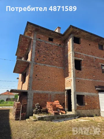 Триетажна къща груб строеж , снимка 2 - Къщи - 56380854