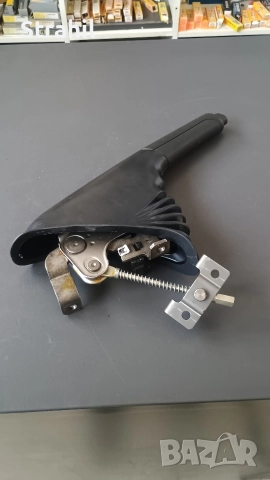 Лост за ръчна спирачка от Fiat Grande Punto 7352789720