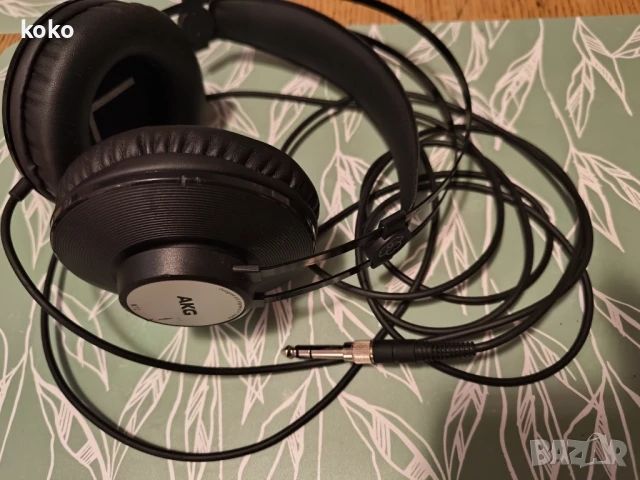 Слушалки студио AKG, снимка 2 - Слушалки и портативни колонки - 51159557