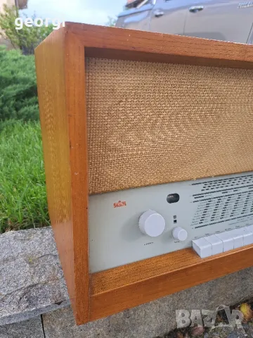 немско лампово радио Braun, снимка 2 - Радиокасетофони, транзистори - 50239689