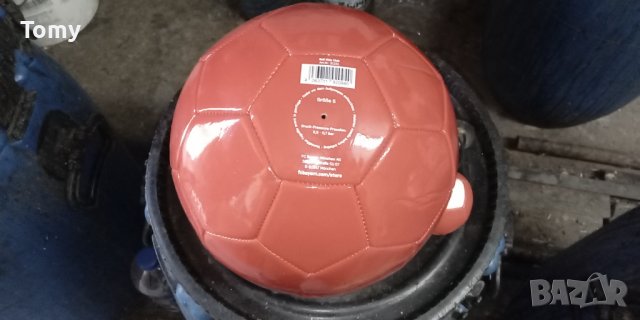 Продавам оригинална футболна топка на фк. Байрен Мюнхен и сувенирна малка за закачане в кола, снимка 2 - Футбол - 44339977