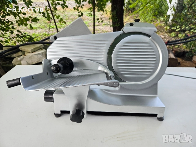 Колбасо резачка размери на ножа ф-25см. втора употреба 