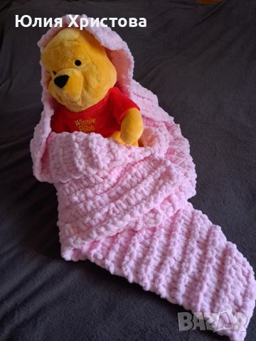 Ръчно плетено меко бебешко одеало от мерино вълна - 90 х 90 размер, снимка 10 - Спално бельо и завивки - 41806802