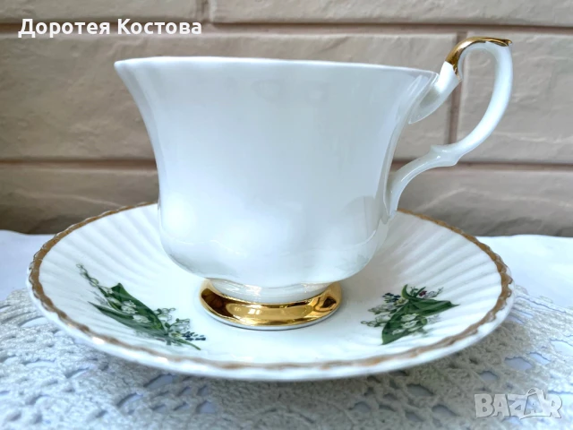 ROYAL ALBERT Красив смесен двоен комплект за чай от Англия