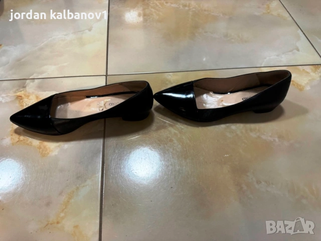 Подарявам - дамски черни обувки Бизаро Bizzarro номер - 35 стелка - 23см. ток - 1,5см., снимка 2 - Дамски ежедневни обувки - 53806255