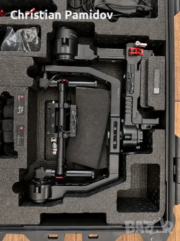 DJI Ronin 1 – пълен оригинален комплект с голям транспортен куфар, снимка 7 - Чанти, стативи, аксесоари - 56132111