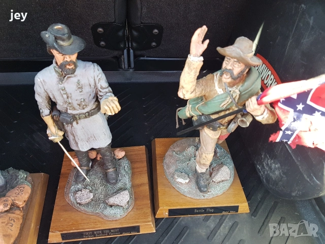 Rod Mench фигури, снимка 4 - Декорация за дома - 53595440