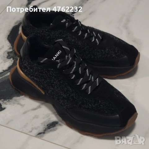 Дамски спортни обувки 