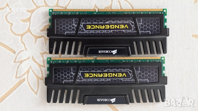Рам памет DDR3 16GB Corsair 