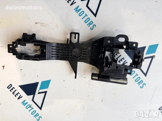 69201F4010 предна дясна основа за външна дръжка от Toyota C-HR 2.0 l-VVTi Hybrid 