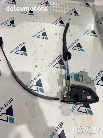 8X1837016C брава за предна дясна врата с 5 пина от Audi A3 1.0 TFSI