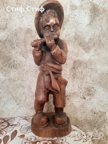 Дървена фигура 