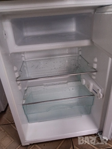 Като нов малък хладилник с вътрешна камера Liebherr с 2 години Гаранция!, снимка 2 - Хладилници - 53398701