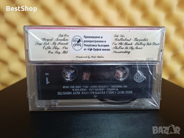 The red hot chili peppers - One hot minute, снимка 2 - Аудио касети - 53339794