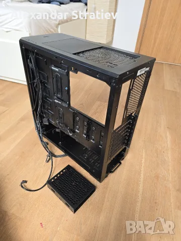 Компютърна кутия Phanteks Eclipse P400 + 3 вентилатора Corsair LL120 RGB c контролери, снимка 10 - Захранвания и кутии - 55779528