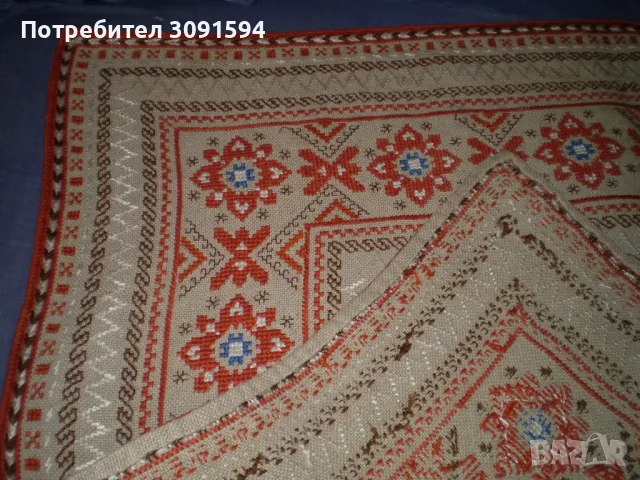 Бродирана ленена покривка Българска шевица ръчна бродерия, снимка 4 - Антикварни и старинни предмети - 47938396
