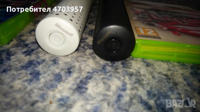 Два микрофона и две игри за пеене за Xbox 360 , снимка 3 - Xbox конзоли - 53043161