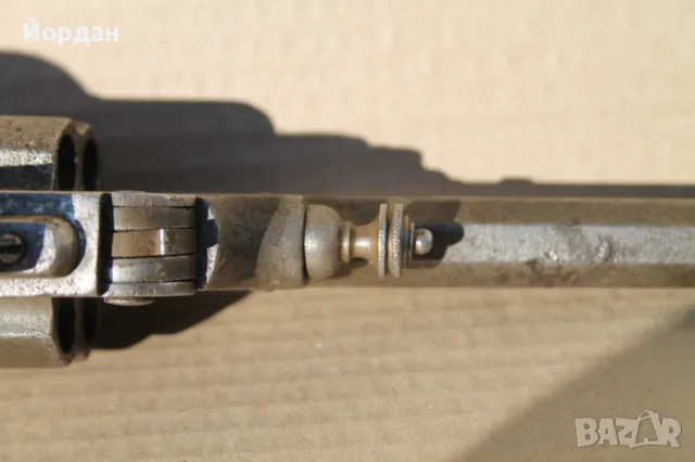 Стар револвер, снимка 7 - Антикварни и старинни предмети - 47511496