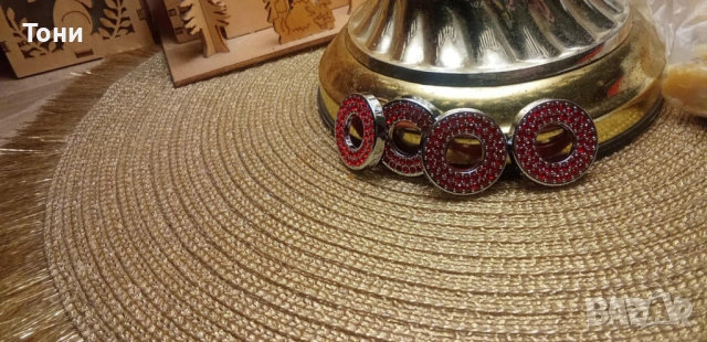 Декоративни аксесоари за заключващите бутони на автомобила