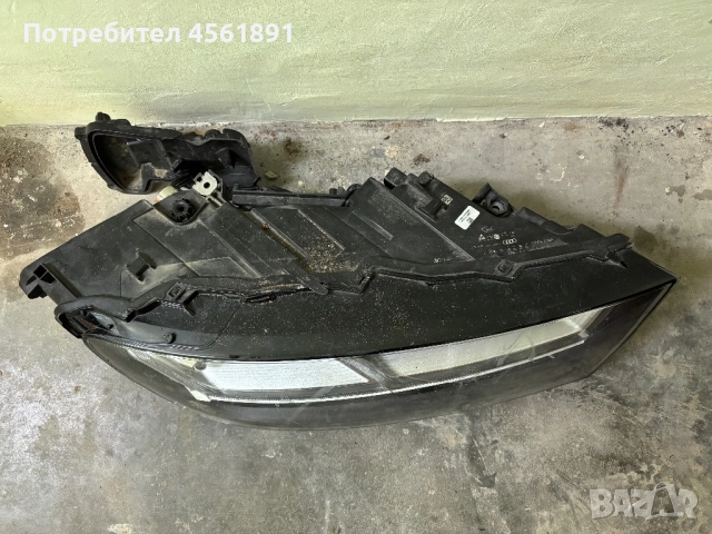 Десен фар за Audi Q7, снимка 2 - Части - 52504357